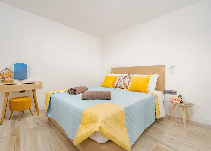 Chale Henrique - Beachfront Apartments At Calheta Beach