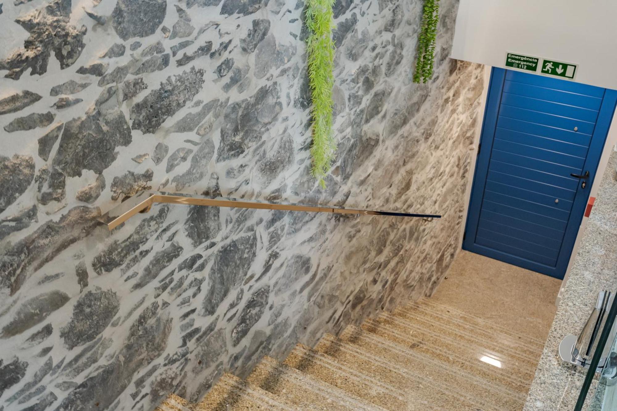 Apartment Chale Henrique - Beachfront At Calheta *