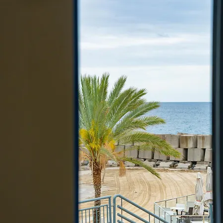 Chale Henrique - Beachfront Apartments At Calheta Beach Exterior photo